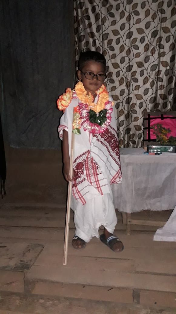 baharul08's tweet image. Feel Gandhi by living &amp;amp; bein on wat he believed &amp;amp; did 4 manknd. @HumanityNation celebrating #GandhiJayanti spreading the message of #Ahimsa, love for everything in #MotherNature and #SHS2018 .

Dear founder @sadikul08 &amp;amp; ceo @MohibulAhmed19 what a meaningful tribute to Gandhiji