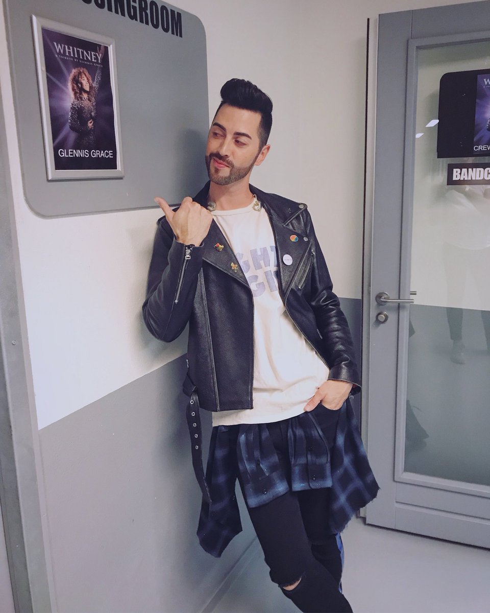 Ik ben even in Heaven van ons duet <a href="/GlennisGrace/">Glennis Grace</a> van gisteravond! It really happened en wát geniet ik ervan! Trots op Glennis dat ze haar droom waar maakt en ook onwijs trots dat ik deel mag zijn van deze show met het heerlijke “Whitney - George Michael” duet “If I told you that”