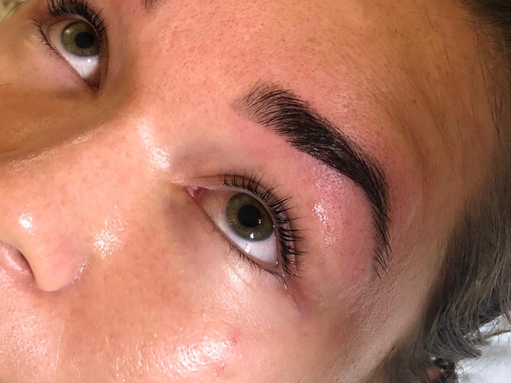 BelloBeauty's tweet photo. Are you fedup of having to use a pencil in the mornings?... 🙄 Do you want a Beautiful New set of Brows?.... 💋 

Well Brow House Design at bello can give you that Perfect shape brow 😘

t Call or Text to Book 07810892236
https://t.co/9S1ERs7lFr
Download App - Bello The Salon https://t.co/sSw4eT0LiQ