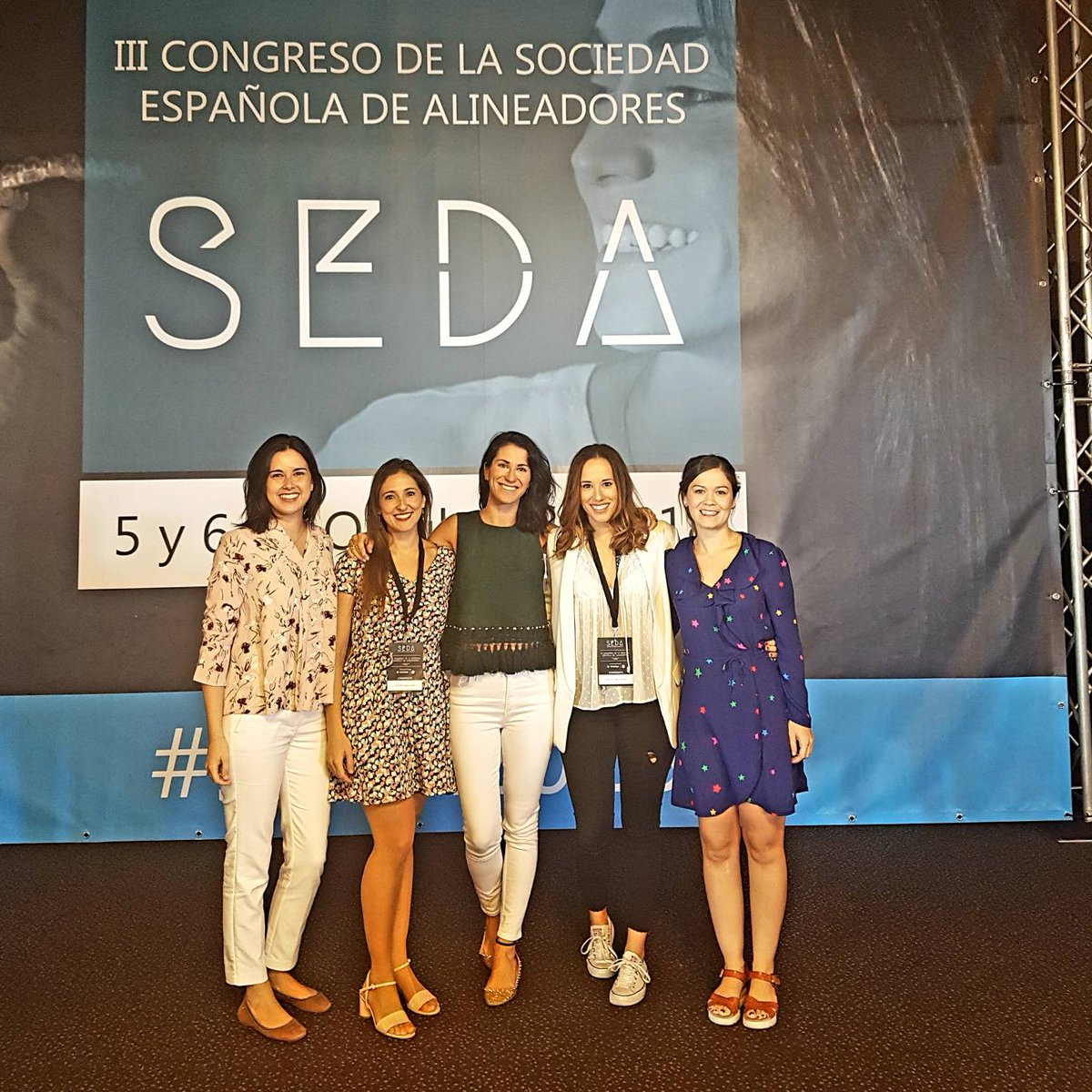 inma_Guardia's tweet photo. Todos los días son días de aprender. ¡Y hay días que aprendes mucho!#seda2018 #ortodonciainvisible #invisalign https://t.co/UvDmsmC4D6