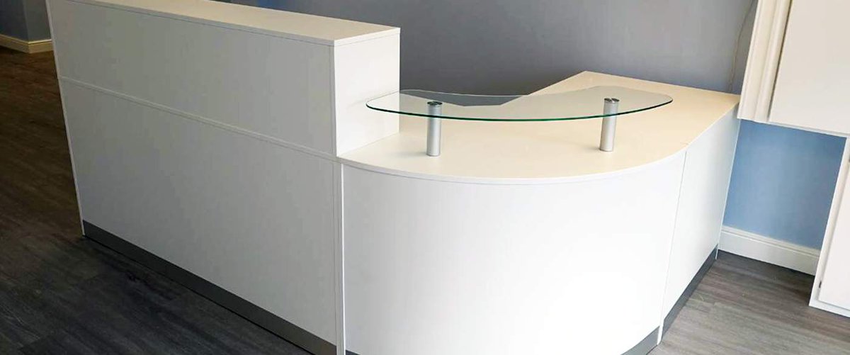 White Gloss Reception Desk – York tinyurl.com/ybgbf8cz