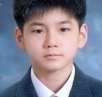 CODUK_K's tweet photo. 이 두사진은....볼 때마다 어떻게 이렇게 고대로 컸지 하는 생각이 드는....... https://t.co/QhwGIpXtVD