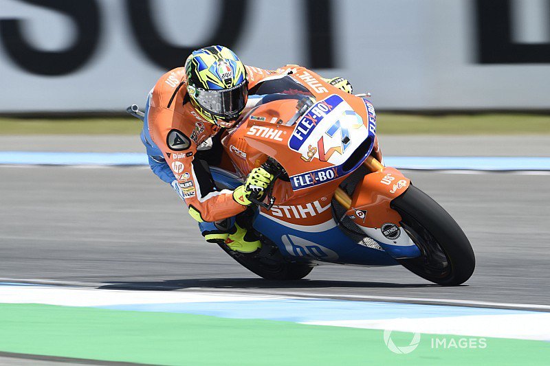 es_Motorsport's tweet photo. #Moto2: @7balda deja sin pole a @alexmarquez73 por un suspiro https://t.co/eMBAMnPzPS 
#ThaiGP #AM73 https://t.co/jOQ2Q0qik8