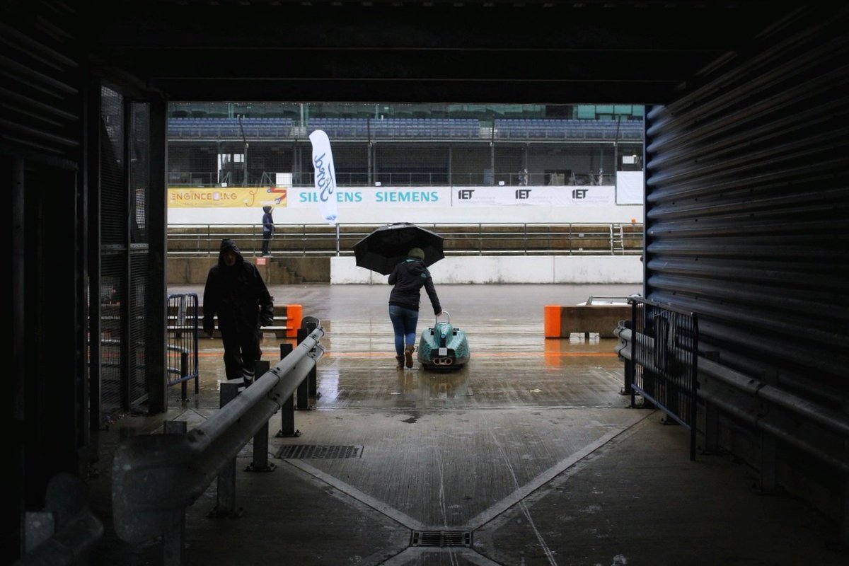 A wet start to the #GPfinal !! #greenpower #jlrdriven <a href="/jmsbarclay/">James Barclay</a> #JaguarElectrifies