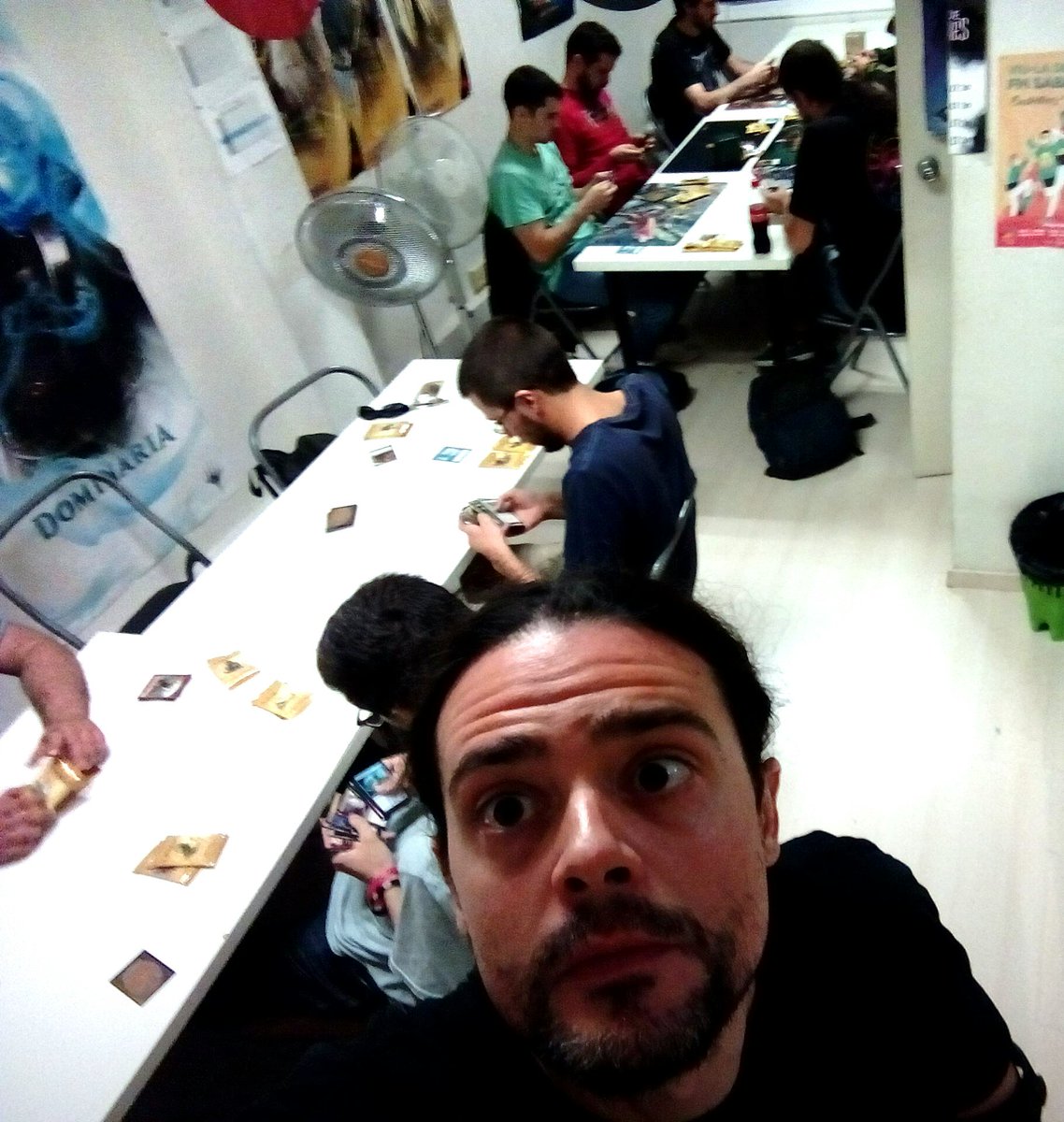 NSP_edit's tweet image. Let's go #draftweekend !!
#MTGGRN en @rdfriki
¿quién más está ahora pasando cartas a diestro y siniestro?
@wizards_magicES