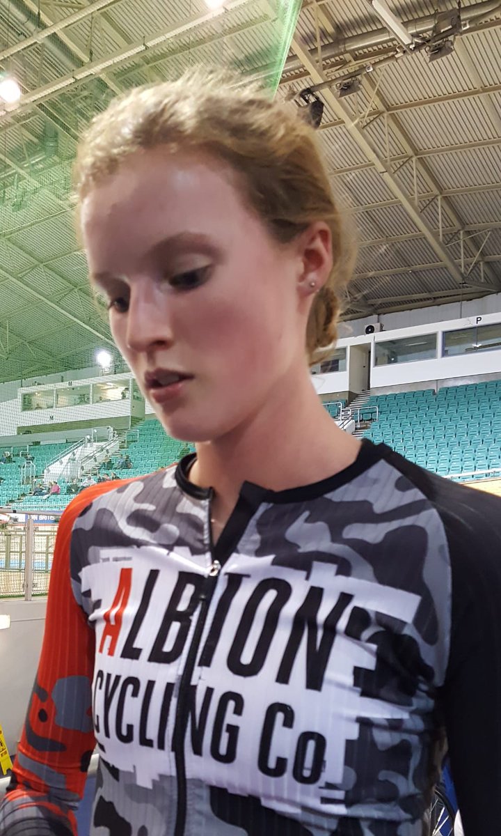 nic0la_x's tweet photo. Back to the track league last night, loved it :) @AlbionCycling @Sunsportcoach https://t.co/LBQubb6avQ