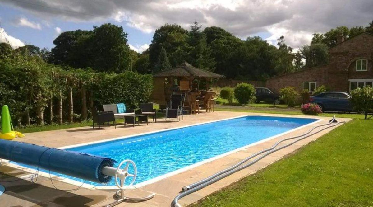 PoolBuildings's tweet image. #bespokeswimmingpool
#customonepiecepools
#swimmingpoolsales #gardenpools

We can Custom produce our pools to most sizes. This was a clients in oxfordshire