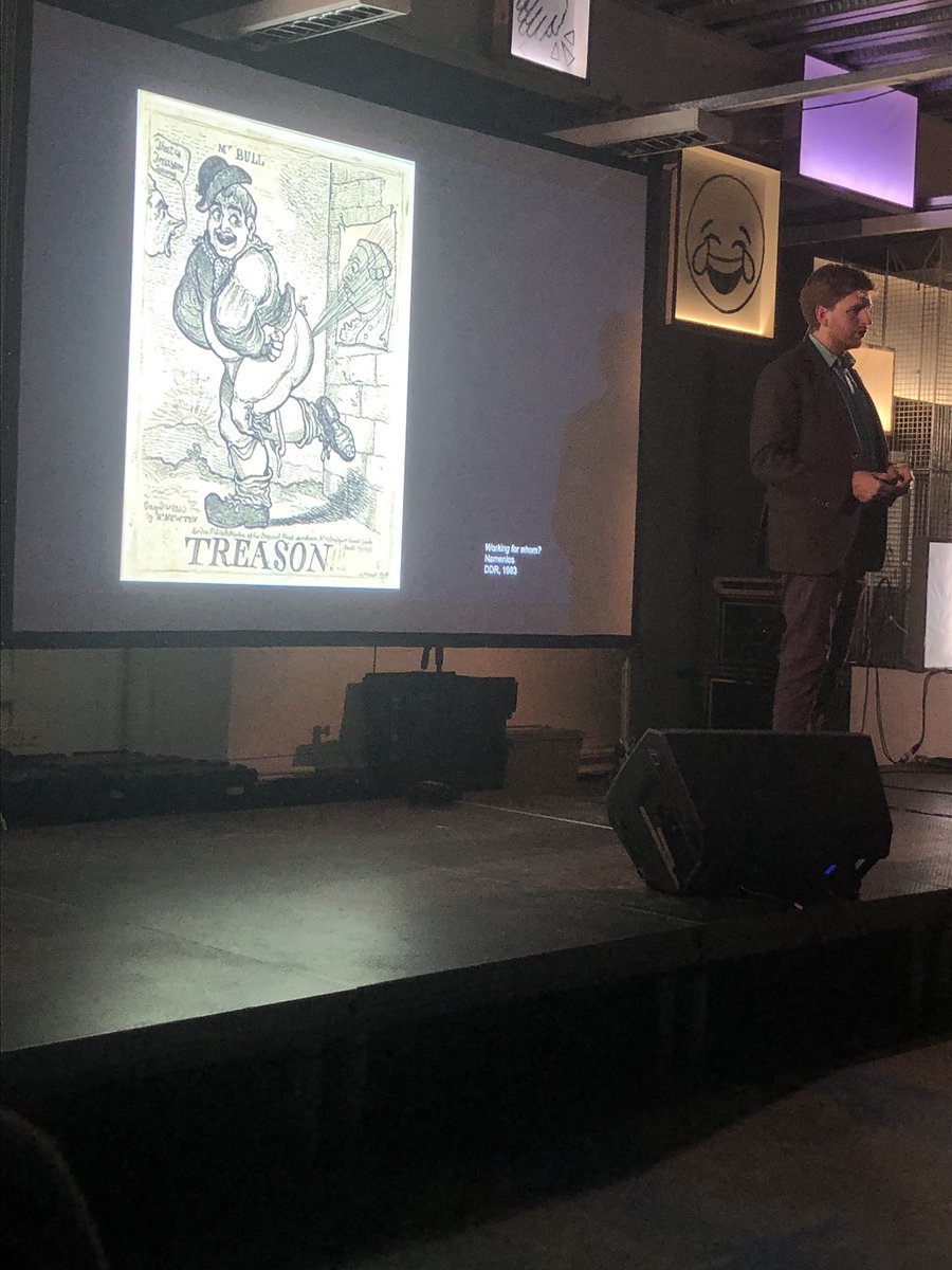 RoselynXavier's tweet photo. Ahhh finally made it to @TheLostLectures last night - really eclectic lineup and the finishing touches were 👌🏾 (more London dates here: https://t.co/hESLK6T8vi) @BarristerSecret @TechnicallyRon #TheElectrograph https://t.co/0GkhNdVeCW