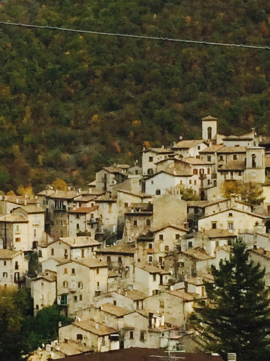 A Firenze, 18 ottobre (ore 14,45-18,30), Fiera Didacta alla Fortezza: Piccole scuole, grandi comunità. Viaggio attraverso le scuole di piccole dimensioni e modelli di sviluppo locale. file:///C:/Users/Utente/Downloads/CONVEGNO-Piccole-scuole-DIDACTA_nuova_versione_(1).pdf