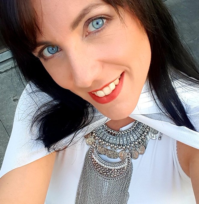 Plein de gros bisous ! #erotic #li&egrave;ge #BlueEyes #Angel #Day1 https://t.co/ydNruC9gi0<a href="/tag/erotic"class="tags">#erotic</a><a href="/tag/li%C3%A8ge"class="tags">#li&egrave;ge</a><a href="/tag/blueeyes"class="tags">#BlueEyes</a><a href="/tag/angel"class="tags"><span>#angel</span></a><a href="/tag/day1"class="tags"><span>#day1</span></a>