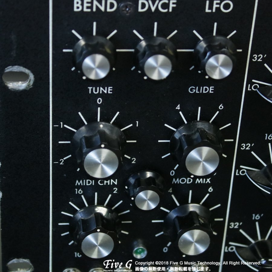 FiveGmusicTechn's tweet image. 【新着ヴィンテージ/中古商品情報！】Studio Electronics MidiMini 5G Mod入荷！Minimoogの中身をそっくり4Uラックに収めてMIDI機能を搭載！3VCO、専用LFO、オシレーターシンク、マルチトリガー切り替えスイッチ搭載など、至れり尽くせりです。#StudioElectronics #miniMoog fiveg.net/?pid=135776220