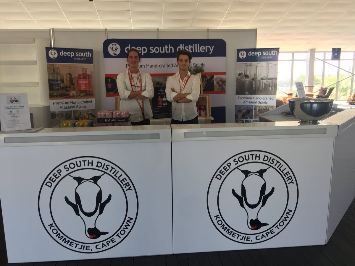 DeepSouthDstlry's tweet photo. All ready for thirsty #ginlovers at the Fitch and Leedes Gin and tonic festival.  Going to be a lovely hot day to serve ice cold #craftgin! https://t.co/bk4KvIwaBP