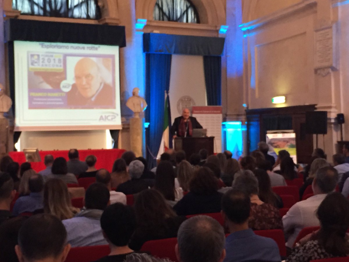 Il professore Nanetti ci ha ipnotizzato con il tema della revocabilità della scelta..  con citazioni e grande semplicità ha trasmesso in modo evocativo quello che e’ il compito e la missione di un coach