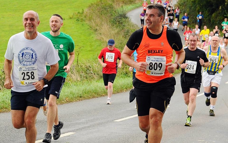 entertee's tweet photo. We’ve been busy erecting barriers for the neighbouring Tonbridge Half Marathon. Good luck to all those taking part. We could be tempted to join you next year! #entertee #fencing #barriers #tonbridgehalfmarathon https://t.co/s4mICHyh4k