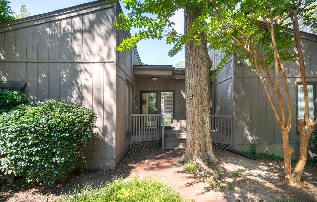 DebiGarrison6's tweet photo. Open House! Sunday 2 to 4pm
121 Inglewood Way, Greenville SC 29615 $175,000

Wow! You will love this one level, open floor plan! One car carport with this end unit! Book your showing today! 
https://t.co/pgRKs3HOfZ https://t.co/qaq62Oddt8