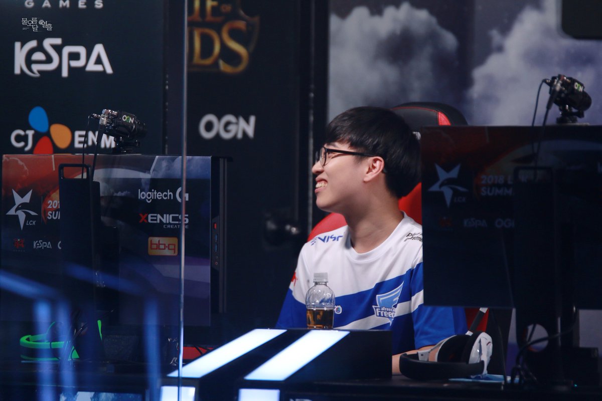 Panda_Stat's tweet photo. Coming up as 2nd seed in group A, Kiin 🇰🇷 from @Freecs_LoL will be one of the toplaners to watch at #Worlds2018 with 💥27% of his team DMG throughout the LCK Summer Playoffs, being the🥇#1 top laner in this statistic. https://t.co/l6nBLn2vDG
