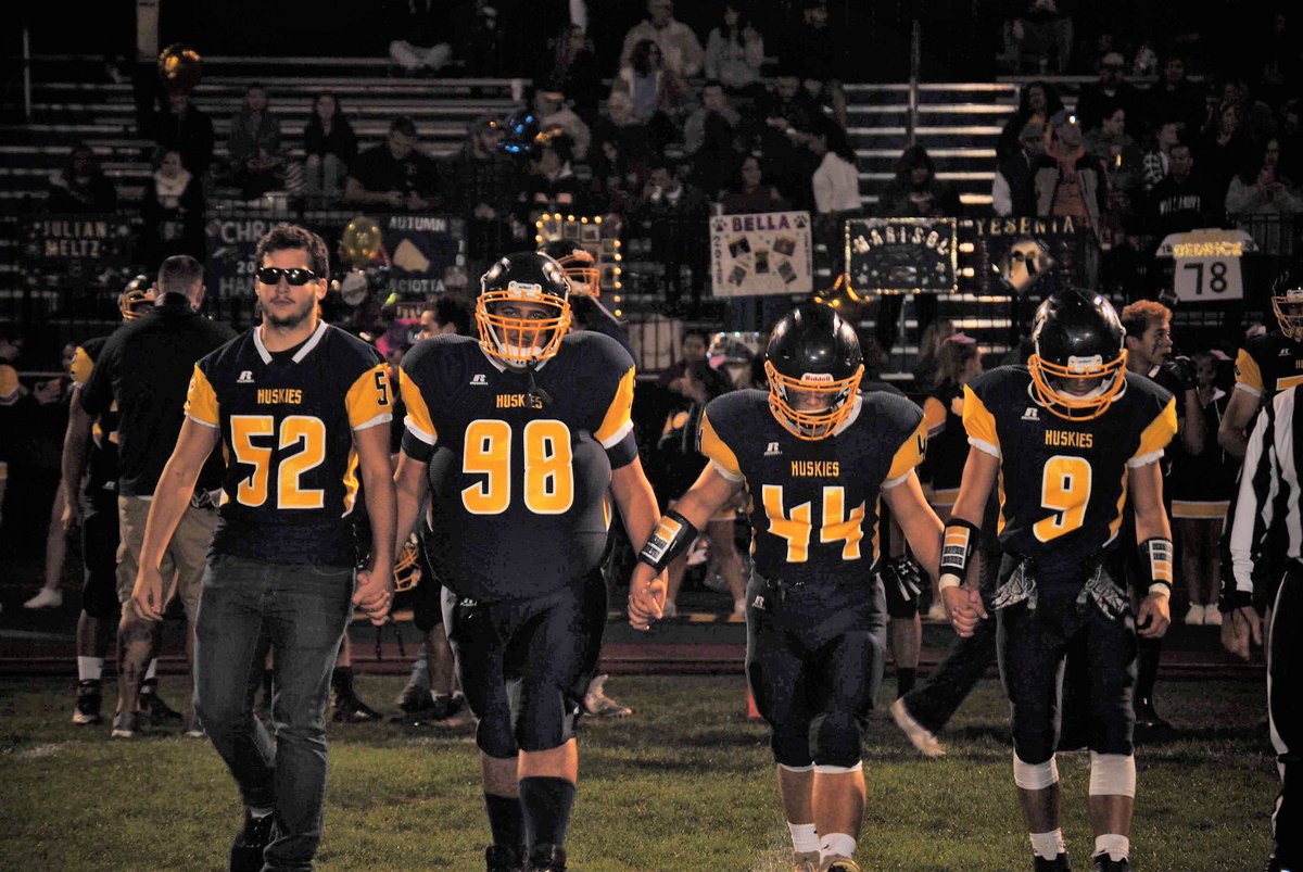 HVSportsReport's tweet photo. STORY: Highland breaks current two-game losing streak and a three-game individual losing streak to Red Hook. @huskynation845  @MalheiroMathew  @Jmeltzz   @RH_Athletics    https://t.co/oSsBRpFL29 https://t.co/PhuR1uwrhH