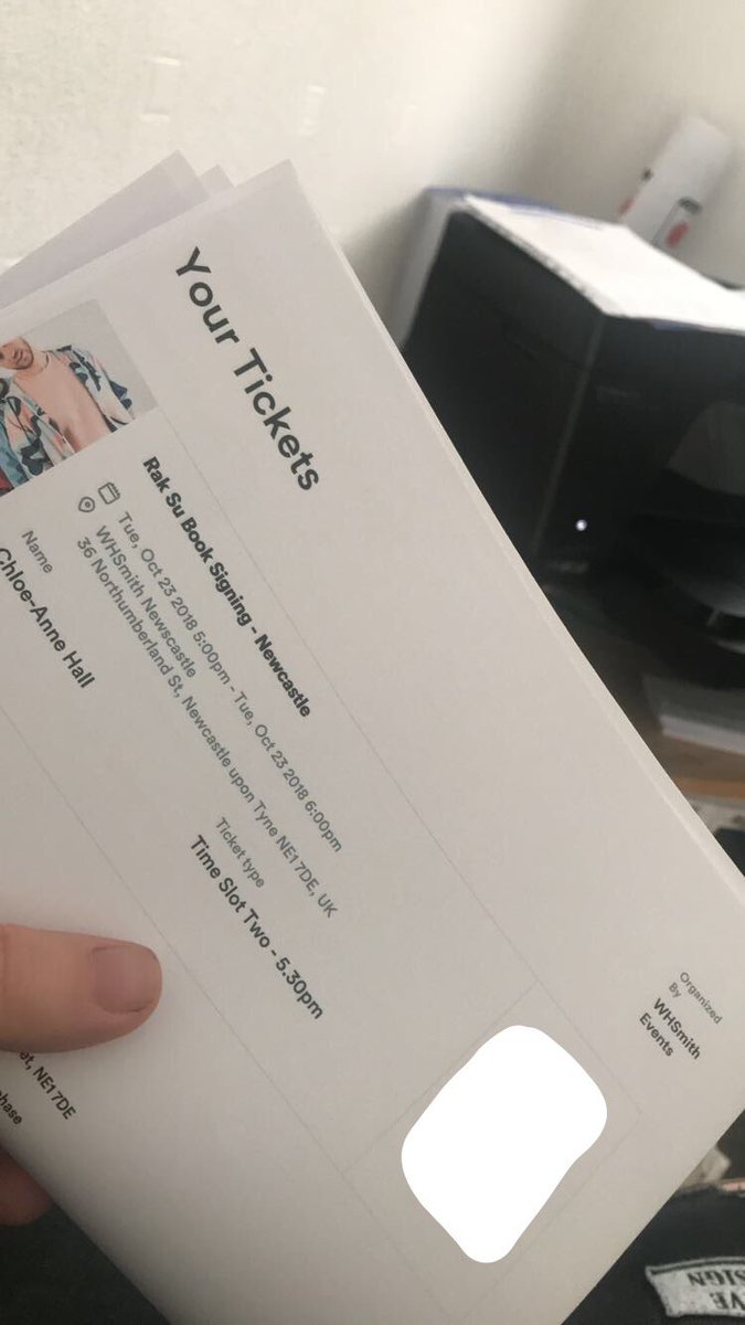 chloe_hall00's tweet photo. Can’t wait to meet @RakSuMusic in Newcastle 🙈 5 and a half hour drive is worth it 😭❤️ @MylesRakSu @RakSuJam @Mustafa_Raksu @AshleyRaksu #raksu #pyroting #IWantYouToFreak https://t.co/zhdM20zLJN