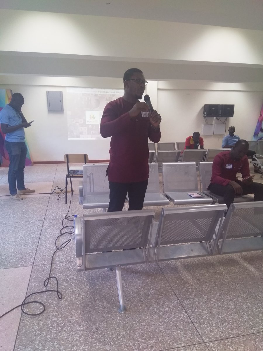 Mr. Enoch Mensah-Williams, a mentor at #bccapecoast sharing his experience with mentees after the #speedmentoring session. This is happening at superannuation Hall, close UCC SRC hostel. Come learn, share and network.