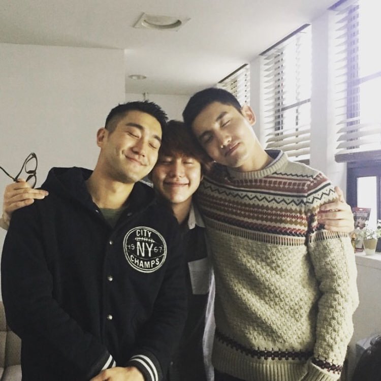 407203_wk's tweet photo. [061061] Gyuram88 ig update ❤️❤️❤️❤️❤️❤️❤️❤️❤️😭😭😭😭😭😭😭😭❤️❤️❤️❤️❤️❤️❤️❤️❤️❤️❤️ น้ำตามาค่ะ  #wonkyu #kyuhyun #siwon #changmin https://t.co/lnmLygRyPq