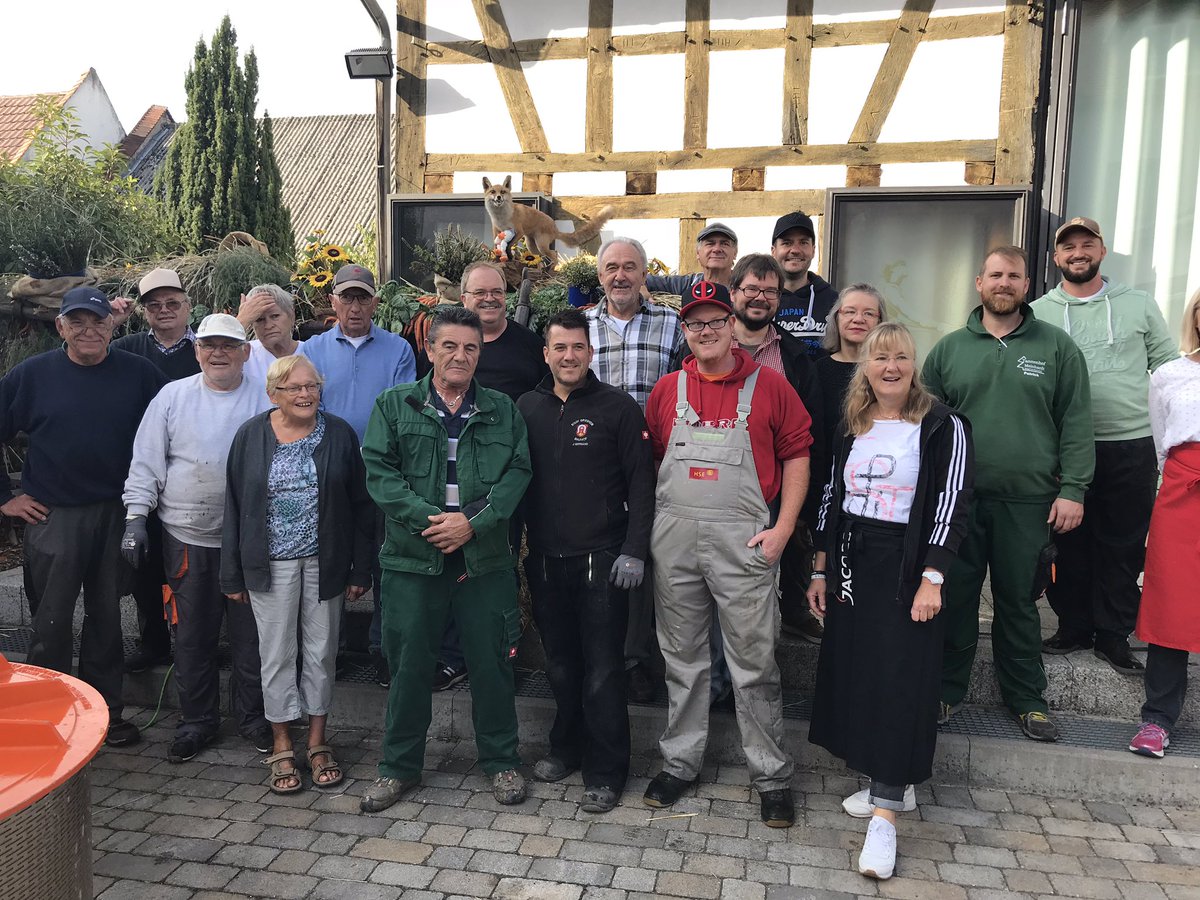 MuseumGriesheim's tweet photo. Danke an alle #Helfer! #Kelterfest #Wochenende #Ehrenamt https://t.co/8gwx32EEJA