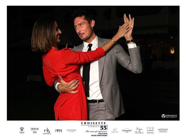 CecileZarokian's tweet photo. Act III scene IV of #masquemilano : #TANGO ! Interpreted by Riccardo and #cecilezarokian #perfumer
#55lacroisette #thesenseofexperience by the great photographer
#gianniansaldifoto #tfwa #tfwa2018 https://t.co/euKGh4L1Ia https://t.co/l1EdEbNUys