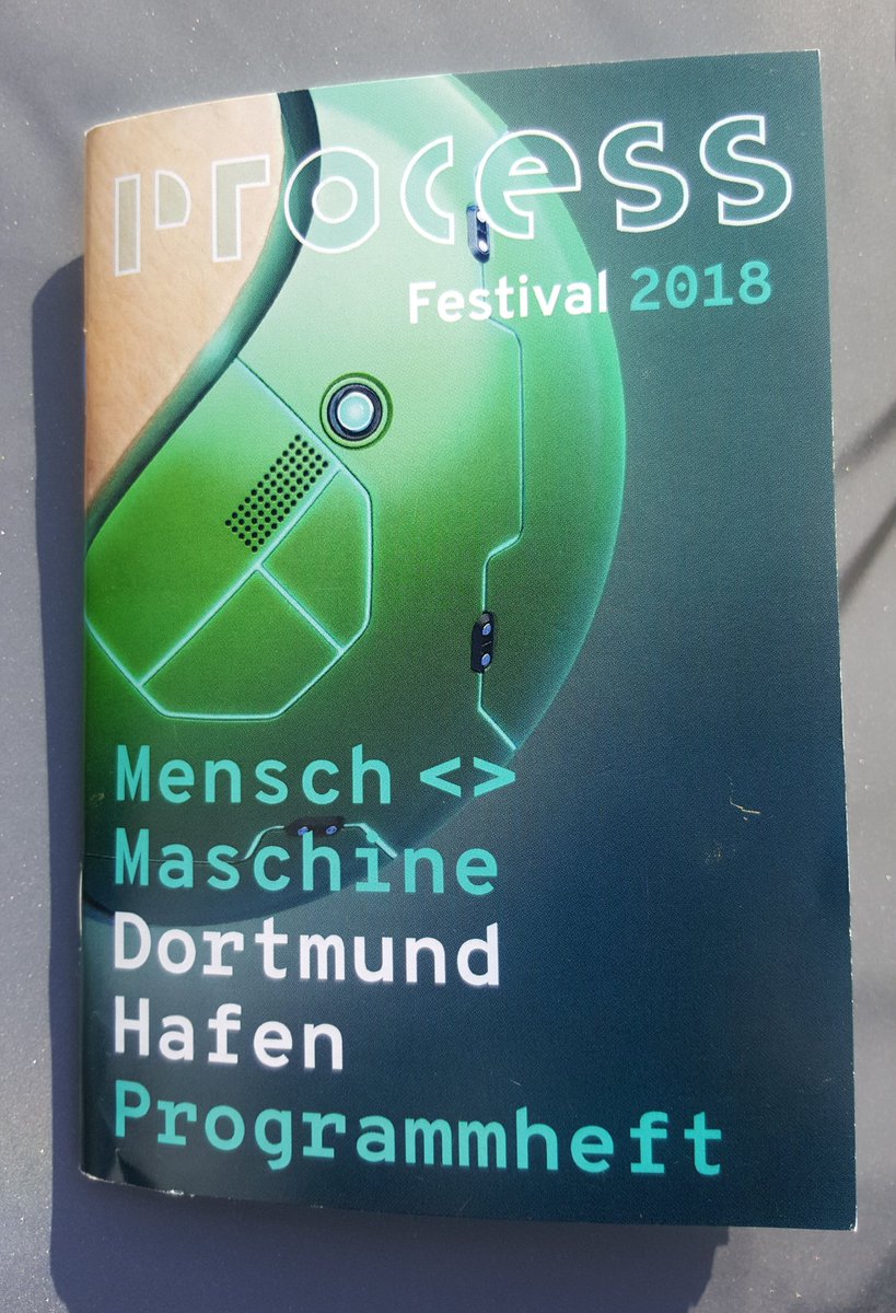 knoweaux's tweet photo. @mayameme talking about #newhybrids, #posthumans and #cyborgs at #process18.
"What kind of society are we in and are we making together?"

#swarmintelligence #CRISPR #futures #futuredna #humanism #knoweaux #digitalethic https://t.co/OZge5pp1gB