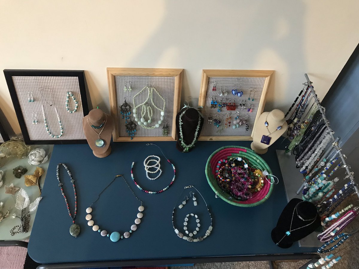 DeborahByDesign's tweet photo. Day 3 of Catford Arts Trail may be a little wet but we have 🍰 &amp; ☕️ &amp; Jewellery &amp; prints! Come on by no.25 on the trail (114 Wellmeadow rd) #CatfordArtsTrail #catford #art #shoplocal https://t.co/whrg8P31lA