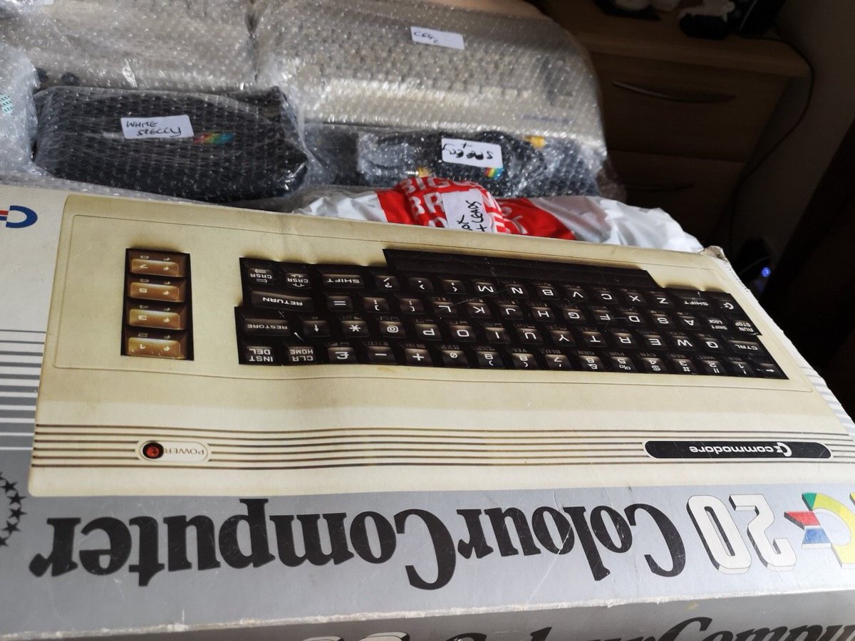 JudgeDrokk's tweet photo. @sanxion @MrTomsWorld @futurewas8bit @GeezerD205 @ChinnyVision @Lord_Arse @TheRetroManCave @duhproject @GigerPunk @zxwife @RGMisfit This Vic is looking forward to coming out of storage...   #ProjectMancave continues... https://t.co/SBtB4zmo1R