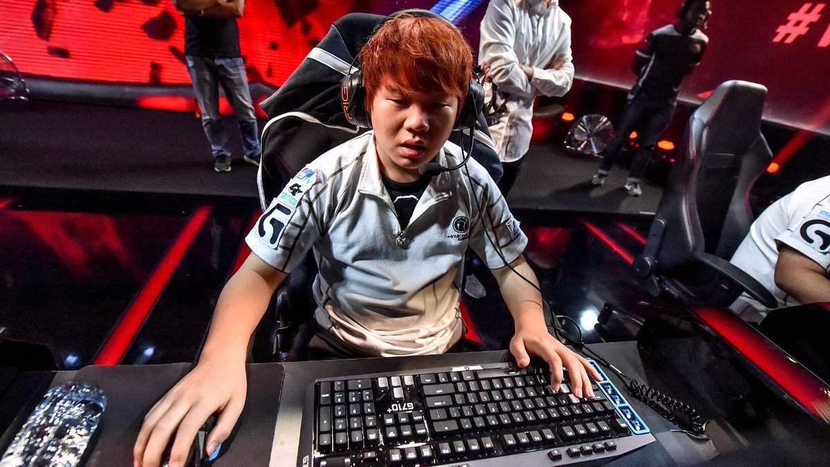 Panda_Stat's tweet photo. The last 2nd seed for group D will be @invgaming, coming into #Worlds2018. Their star midlaner @RooKieGood 🇰🇷 will prove that he is the best midlaner of the competition with his 5.56 KDA in the LPL Summer Split, being the 🥇#1 midlaner and 🥉3rd among all players. https://t.co/3p4maLz36d