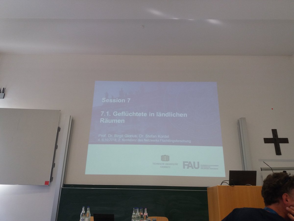 hanneSchn's tweet photo. Die ländlichen Räume sind nun auch in der Flüchtlingsforschung angekommen. #nwff18 https://t.co/femsQXP42Q