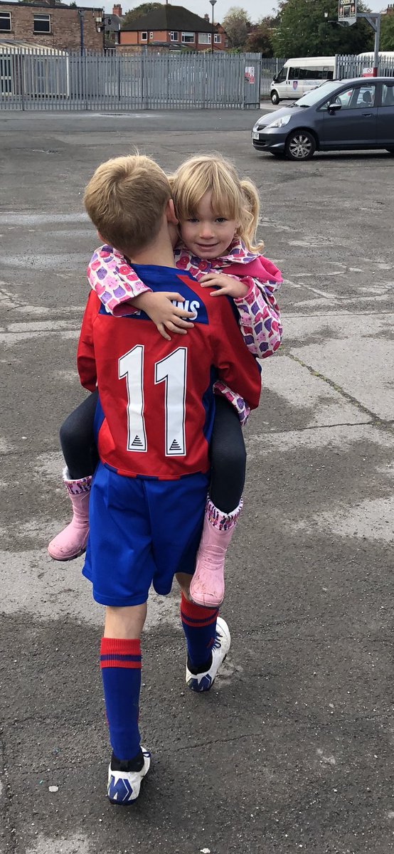 Lee ShawBinns (shawy22) Twitter