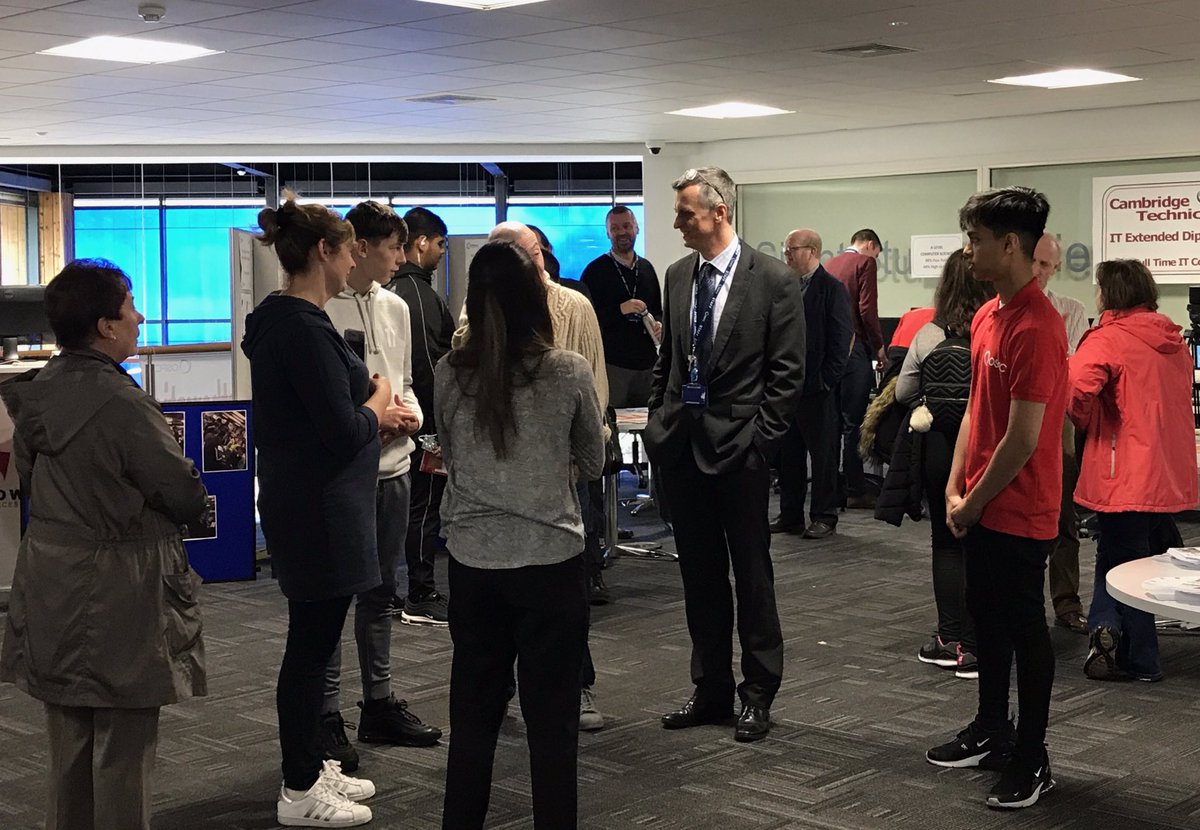 OSFC_Info's tweet image. Fantastic turn-out at our first Open Day. We’re here until 2pm today and again from 5-8pm on Monday 15th October.