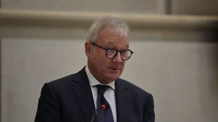universidadcjc's tweet photo. .@RL_Valcarcel “Hemos confiado demasiado en la buena voluntad de los gigantes tecnológicos”. @Madridiario se hace eco de la conferencia del vicepresidente del @Europarl_ES "La UE ante el reto de la #desinformación" en la @universidadcjc #StopFakeNews
ℹ️ 👉https://t.co/Es5gRpNZkw https://t.co/6tkdWG5aak