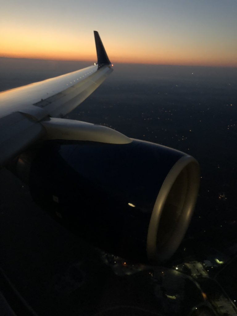 DrATandon's tweet photo. Time to wake up. Sunrise TPA to ATL. @Delta https://t.co/iQyMX7jjzF