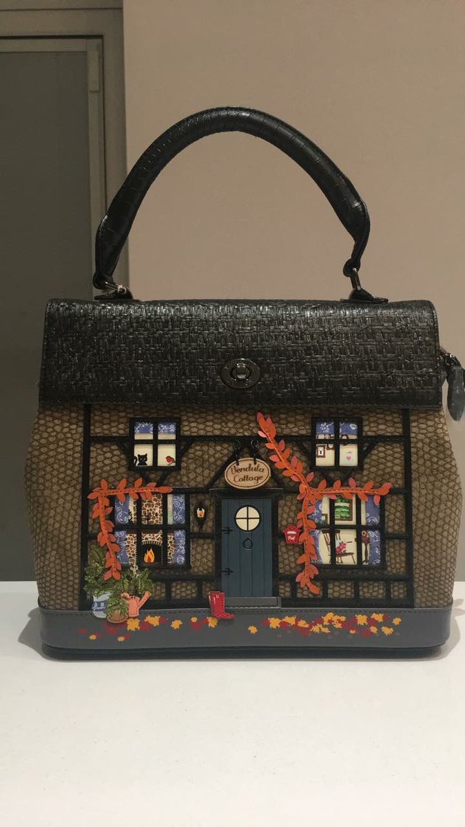 bag-a-licious tweet media