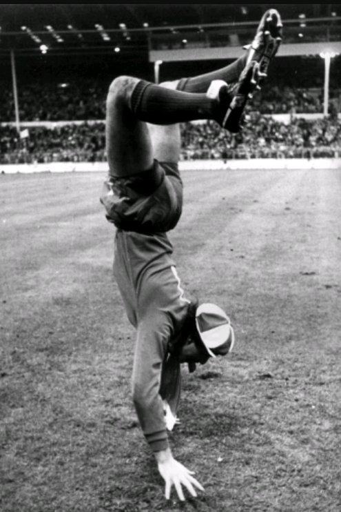 Happy Birthday To Former Liverpool Keeper Bruce Grobbelaar 61 Today 