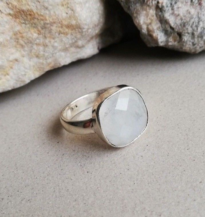 Gemstone49's tweet photo. Rainbow Moonstone Ring 925 Sterling Silver Healing Stone Ring Gift For Boyfriend
Buy At
https://t.co/bkcj3eZkg8
#moonstonering #925SterlingSilver #FacetedMoonstoneRing #HealingStoneRing #BlueFlashRng #CasualRing #SilverRing #BohoJewelry #HandmadeRing #WhiteStoneRing #DaintyRing https://t.co/RjcRJ8uLJn