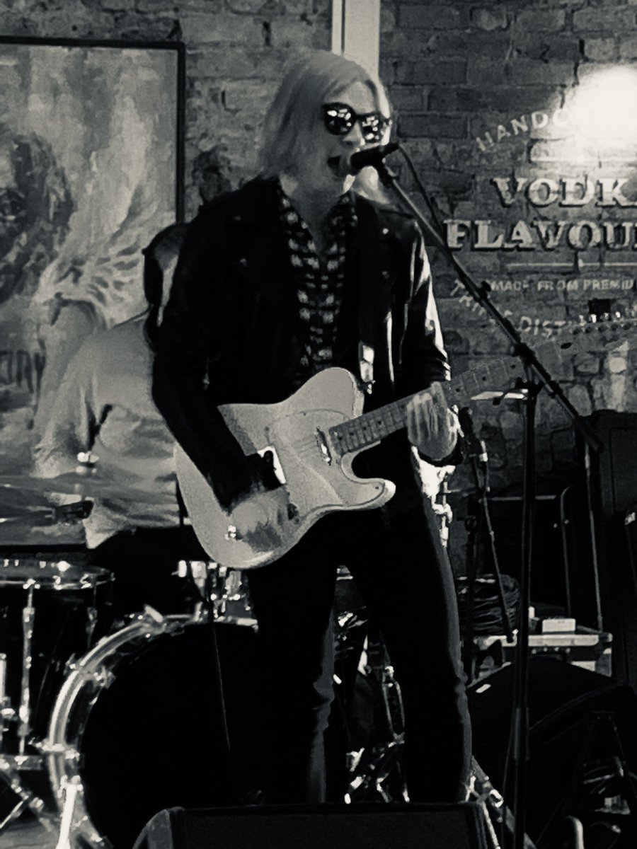 MapMove's tweet image. Kicking off @NBHDFestival early with some @DrWynneof_Music 

#PerfectStart