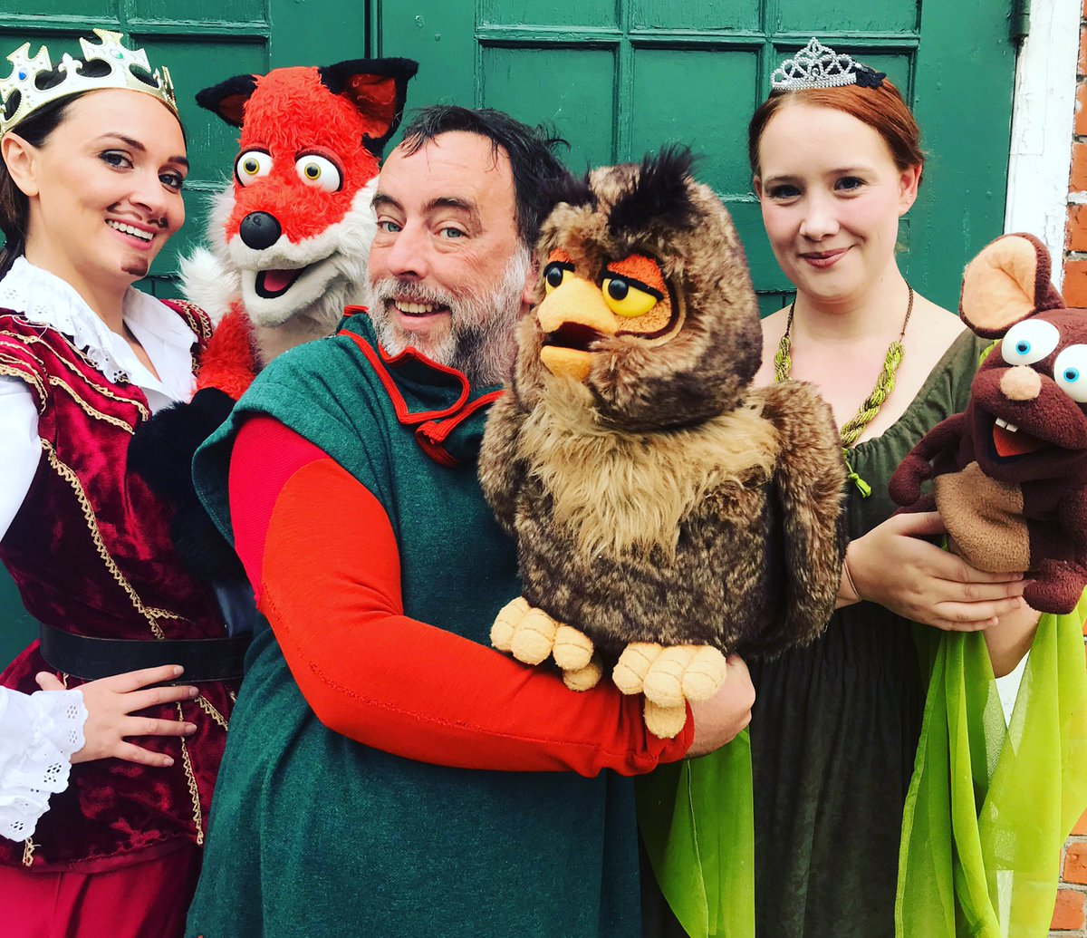 magicbeansvh's tweet photo. Meet the cast &amp; friends... They maybe a little funny looking but nothing scary here! No goblin, whiches or ghosts! Just good family fun! This Half Term @vickyhallharlow Tickets £9.50 https://t.co/xuEZOGwWQF #oldharlow #harlow #essex #pantomime #epping #sawbridgeworth https://t.co/I5RvfB79Lj