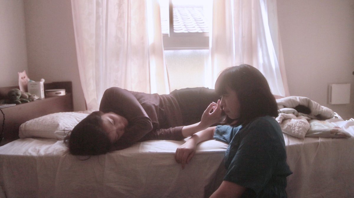 desoleeFilm's tweet photo. 『今日のしるし』MV（2018/5min）
出演:円庭鈴子・松本卓也ほか
撮影:村田唯
『デゾレ』（2017/15min）
出演:葉媚・円庭鈴子・村田唯
撮影:木村和平
https://t.co/F7zORjzQZ0
『門出』（2018/20min）
出演:田中結花・村田唯
撮影:沼田真隆
https://t.co/7fbN9LKOoh https://t.co/L08mV5RuE0