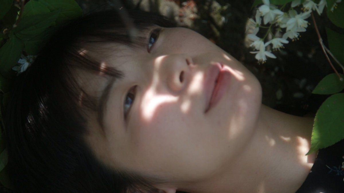 desoleeFilm's tweet photo. 『今日のしるし』MV（2018/5min）
出演:円庭鈴子・松本卓也ほか
撮影:村田唯
『デゾレ』（2017/15min）
出演:葉媚・円庭鈴子・村田唯
撮影:木村和平
https://t.co/F7zORjzQZ0
『門出』（2018/20min）
出演:田中結花・村田唯
撮影:沼田真隆
https://t.co/7fbN9LKOoh https://t.co/L08mV5RuE0