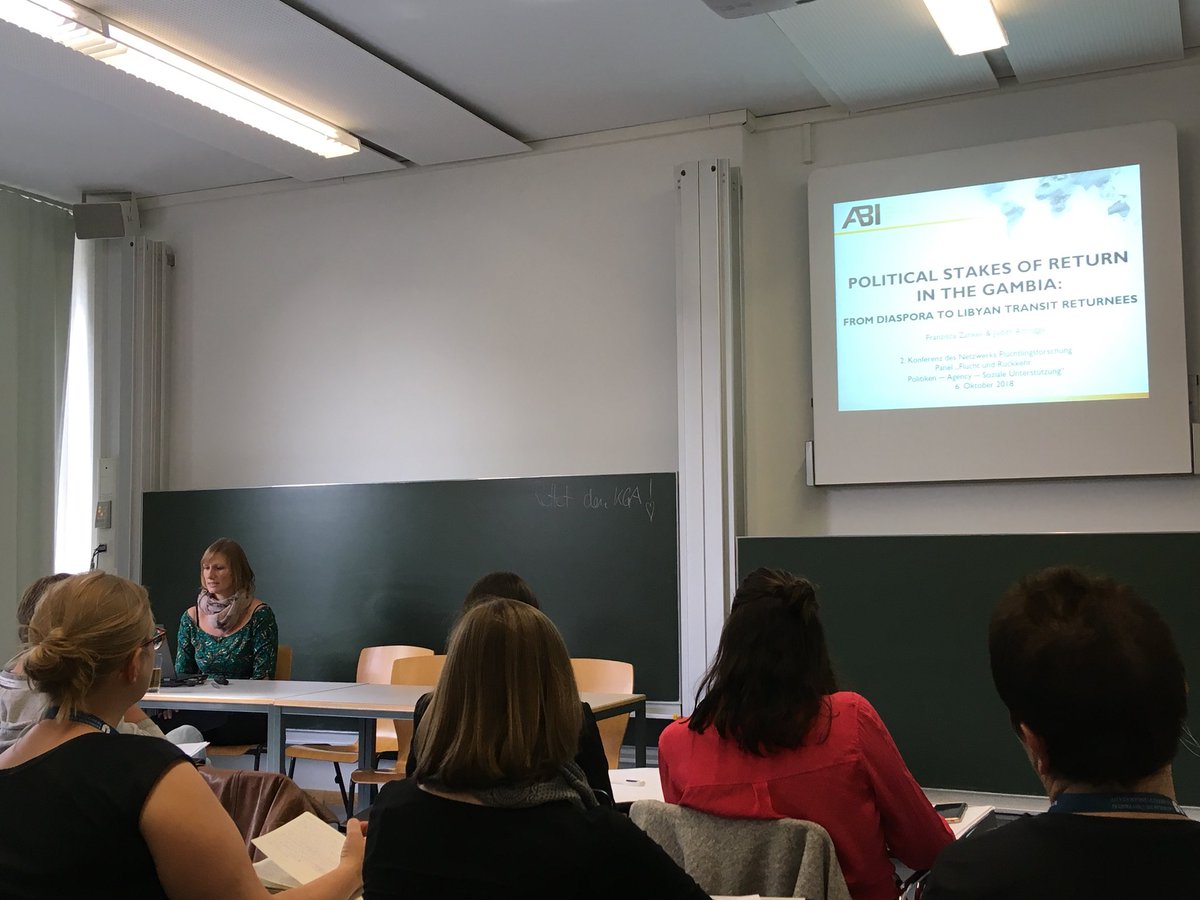 AbiFreiburg's tweet photo. Judith Altrogge presenting her research, conducted together with Franzisca Zanker, on Gambians who returned to their country from Libya #abifreiburg #NWFF18 https://t.co/Rh5RHRHE0w