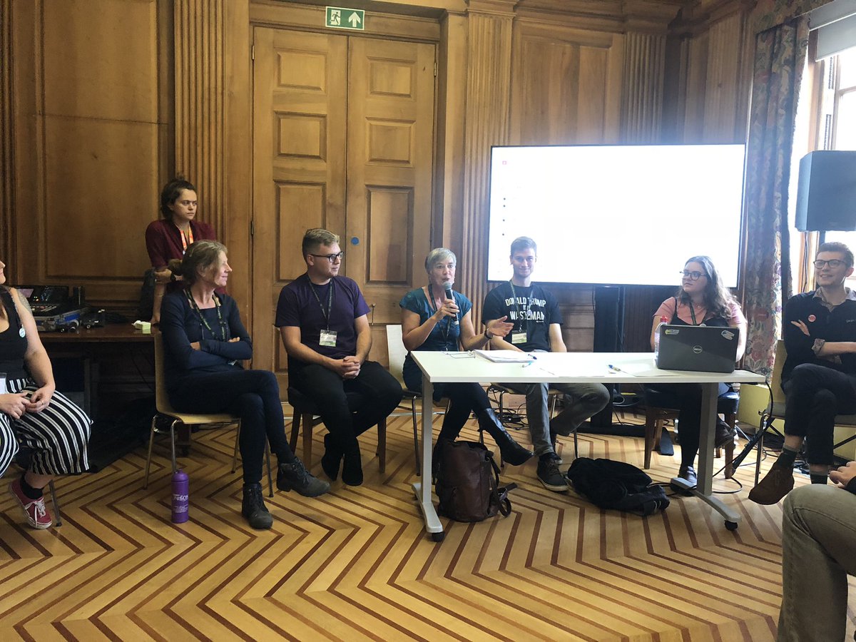 YoungGreenParty's tweet photo. Absolutely incredible turnout at our Young Greens Candidate Community launch at #gpconf today. We’re so excited to see where this community goes and thank you to all of our speakers, we’re so proud of you all!! Come join us in the Lord Mayor’s Reception. #YGCC https://t.co/bmwUqpi0p4