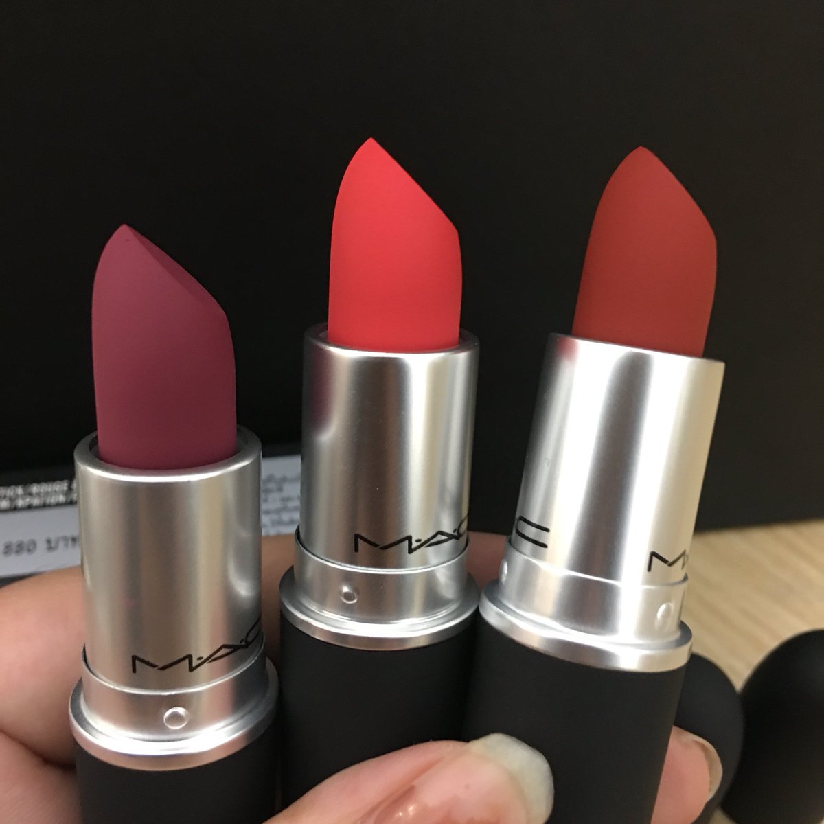 impatthy's tweet photo. MAC powder kiss ♡ ตำมา 3 สี 316,305,308 ─
▪︎ ลองทาให้ดูในstoryแปะไว้ใต้เมนชั่นนะคะ ไว้ทำรีวิวชัดๆอีกรอบ แต่จะบอกว่านอกจากสี 316 ที่เค้าว่าสวยแล้วมีอีกหลายสีเลยที่ควรตำมากๆ 😍

#ของดีบอกต่อ #powderkiss #ไว้รีวิวห้ามขายของโว้ยย #ใช้เองรีวิวเอง #ใช้จริงรีวิวจริง #ของมันต้องมี https://t.co/oTf8TmosWv