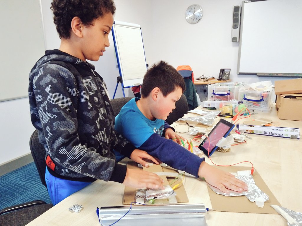 installreq's tweet photo. We're at Cambridge Central Library for #FunPalaces doing #MakeyMakey custom controller workshops! https://t.co/mhTtJ5oPJ3