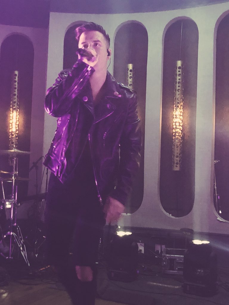 yvihenderson's tweet photo. Logan Henderson 😍😍😍 https://t.co/2wtCeMuTLI