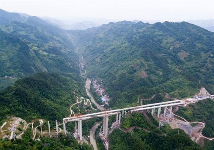shahsabg's tweet photo. #Hazara #Moterway #Hawelia 2 #Thakot is under construction.working is on Going. Beautiful Views.Bring developments in area.Inshahallah rise tourists industery.its great gift for locals
#Abbottabad #Cpec #obor
@CPEC_UPDATE
@zlj517 @CPEC_CSCEC @CPEC15 @CSCEC_CPEC @CPEC_Official https://t.co/Qe89TUHnq0