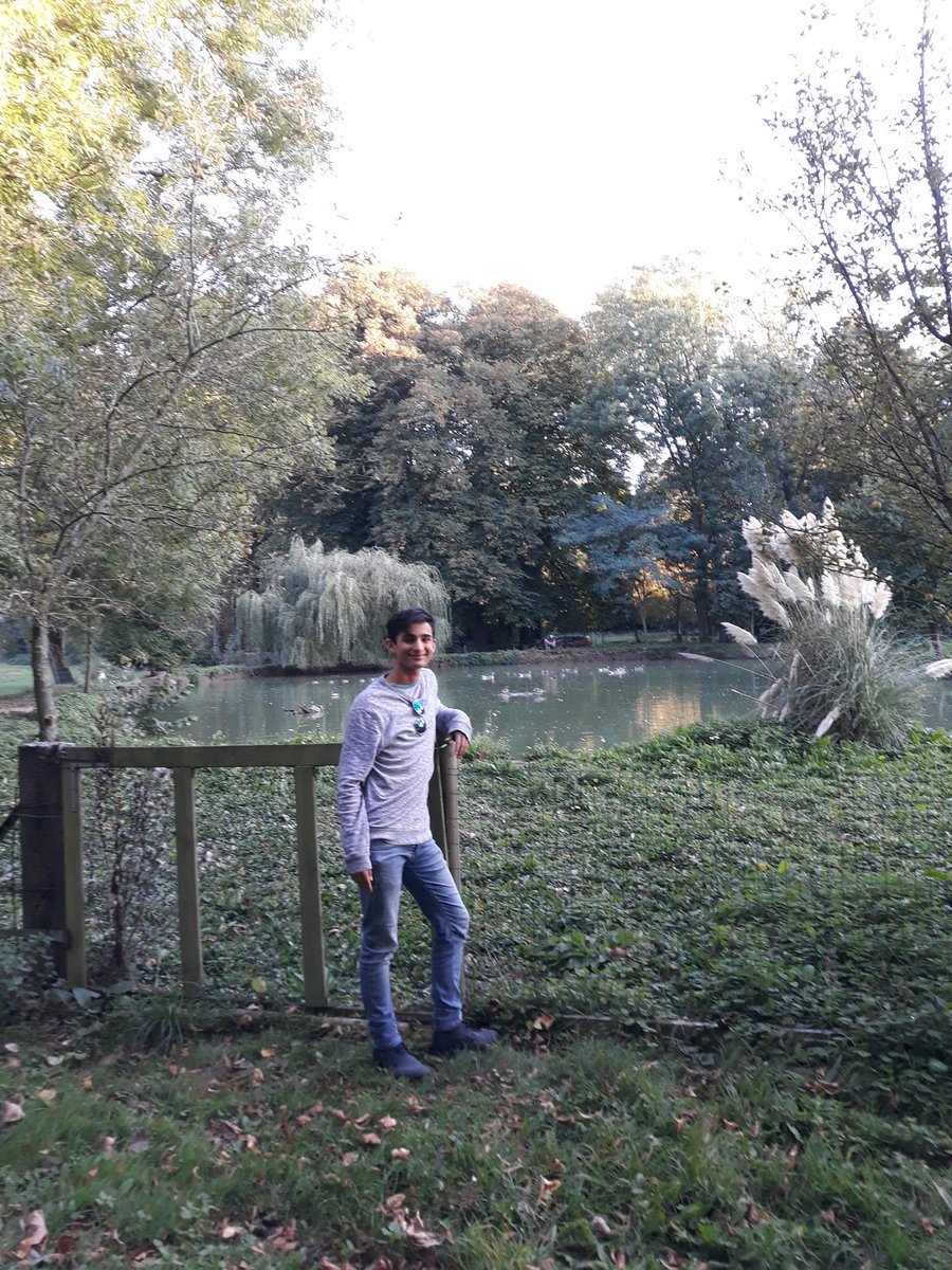 Had a great evening last night <a href="/ChateaudeslysEn/">Chateau des Lys UK</a> Bonfire, BBQ and music, real good times!