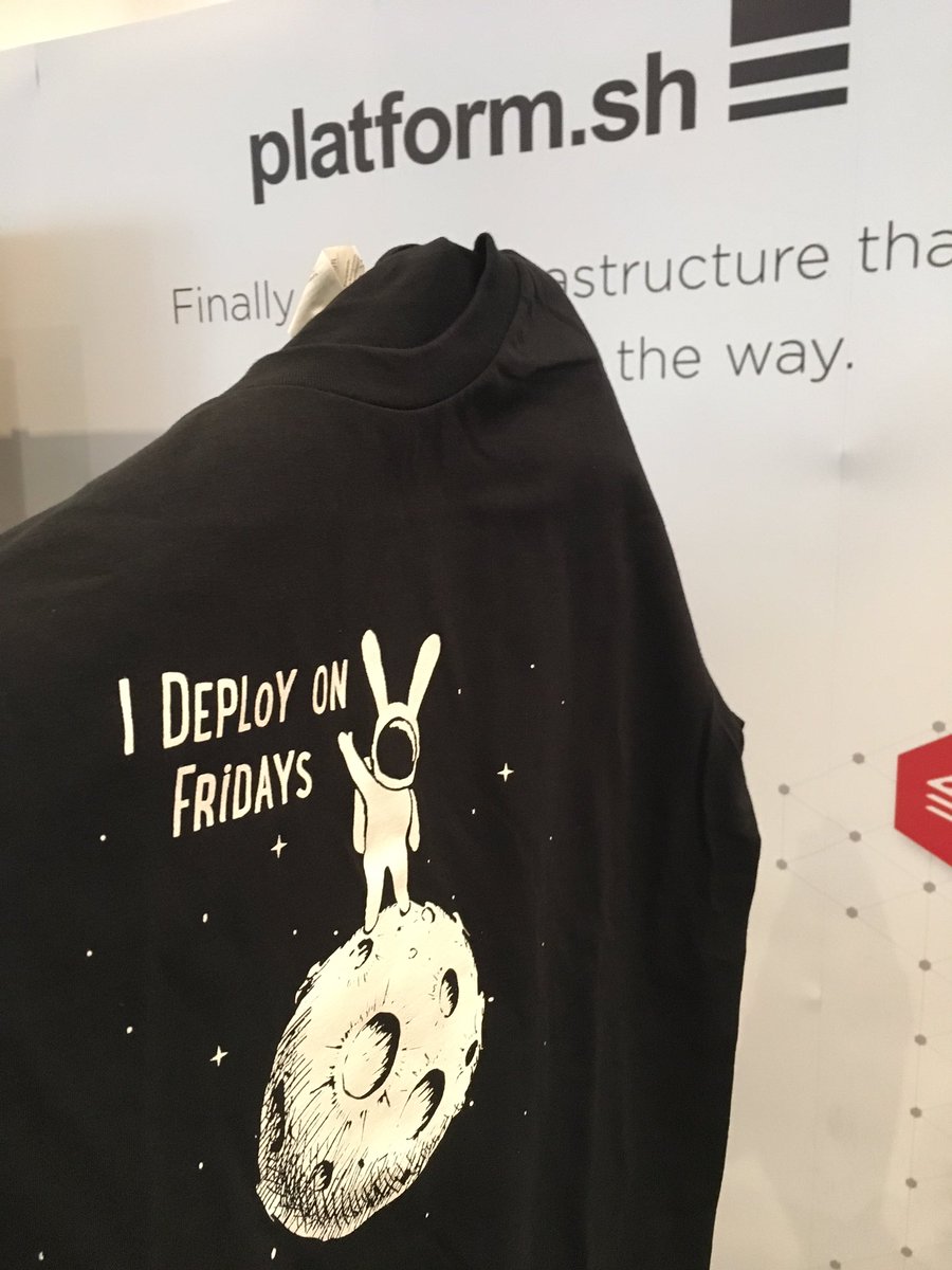kasiazien's tweet image. Loving this t-shirt from @platformsh 💙😆 #scotphp18
